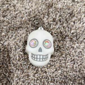 Bath & Body Works White Skull Pocketbac Keychain